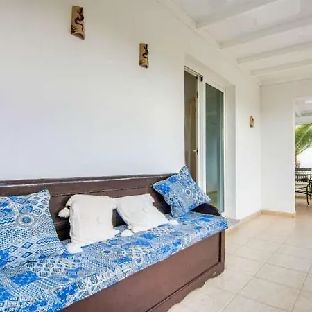 Sleeps 4 Pool Wifi * Charco del Palo