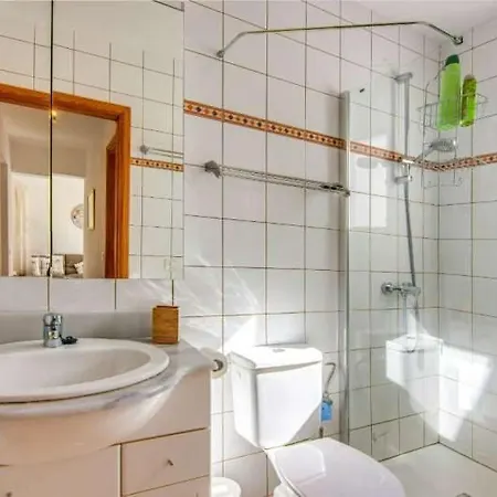 Sleeps 4 Pool Wifi Apartment Charco del Palo